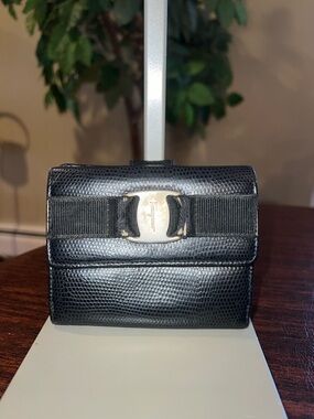 Salvatore Ferragamo Black Lizard-Embossed Vara Bow Wallet
